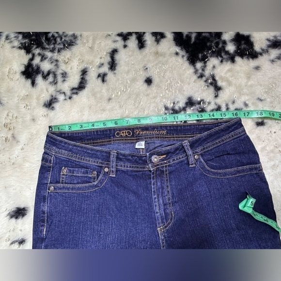 Cato Premium Dark Wash Mid Rise Straight Leg Denim Jeans Size 12 - Picture 2 of 8